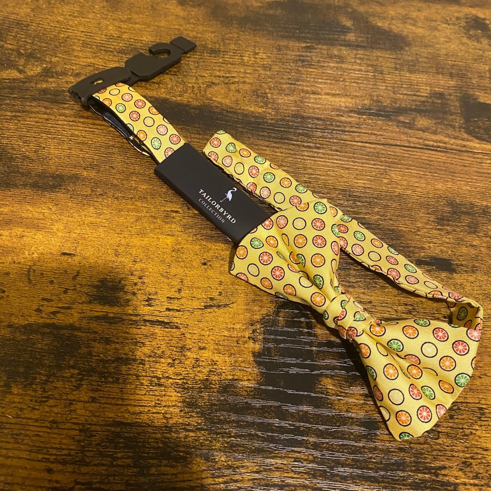 Tailorbyrd Yellow Citrus Fruit Print 100% Silk Bow Tie Formal Summer NEW